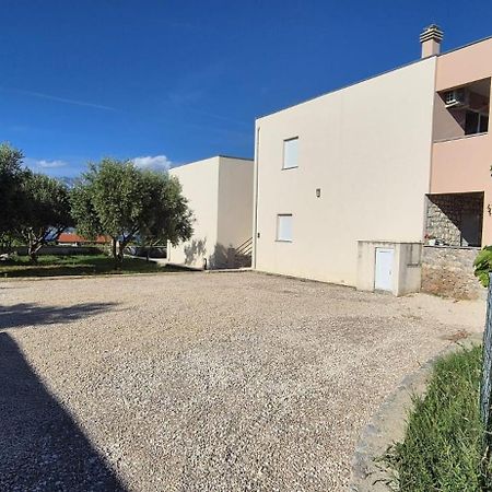 Apartman Petar Ražanac Exterior foto