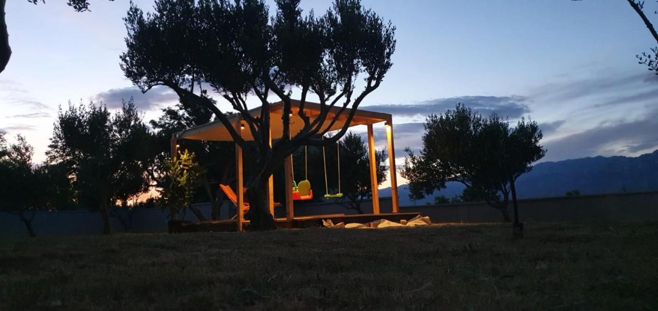 Apartman Petar Ražanac Exterior foto